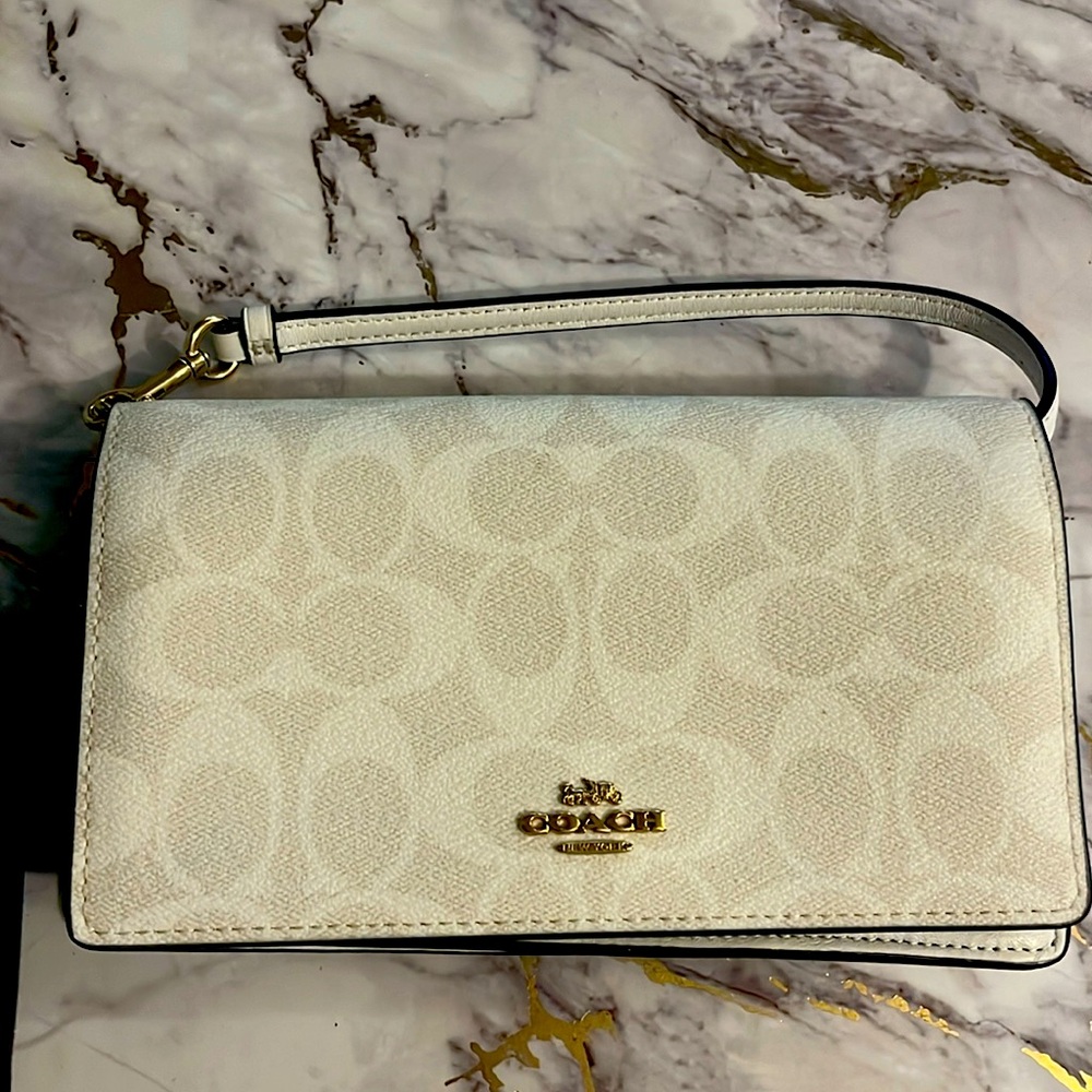 NWOT- Coach Anna Crossbody in signature cream